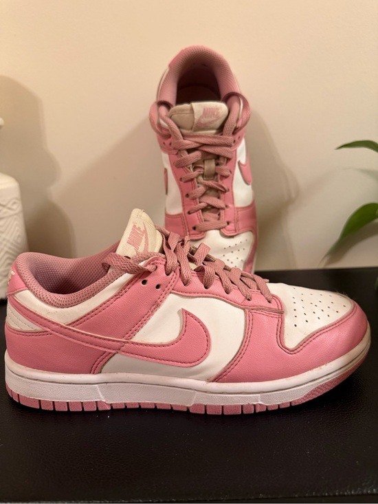 Nike Shoes - Nike. Pink & White